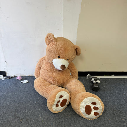 Light brown large bear