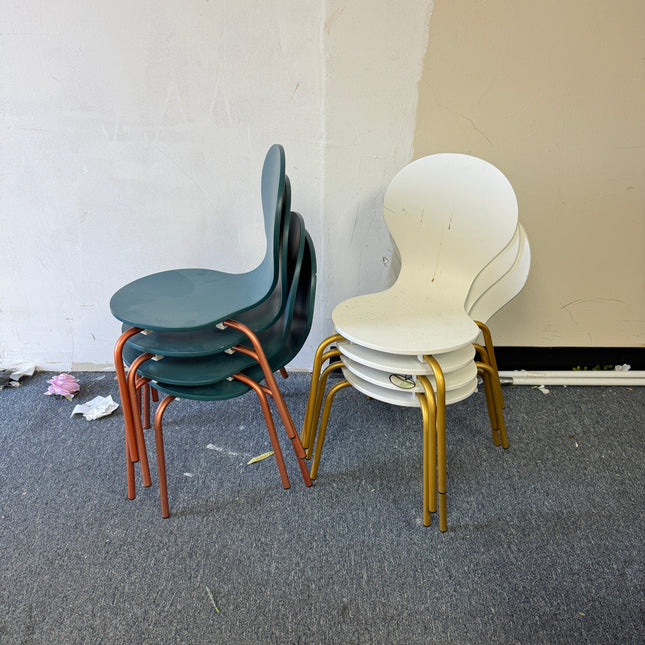 8 kids chairs must be bought together