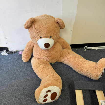 Light brown large bear