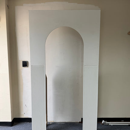 7x4 white open arch wood
