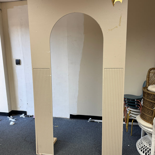 Beige open arch wood 7ft